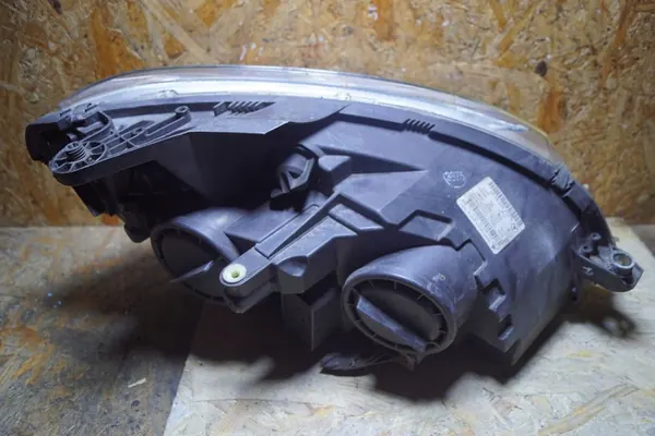 MERCEDES C W204 LINKER VOORLICHT image 9