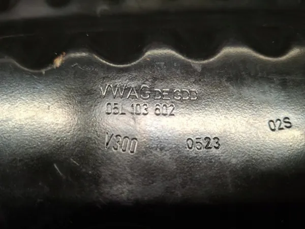 Audi OE Oljepanna nedre del OEM 05L103602 image 3