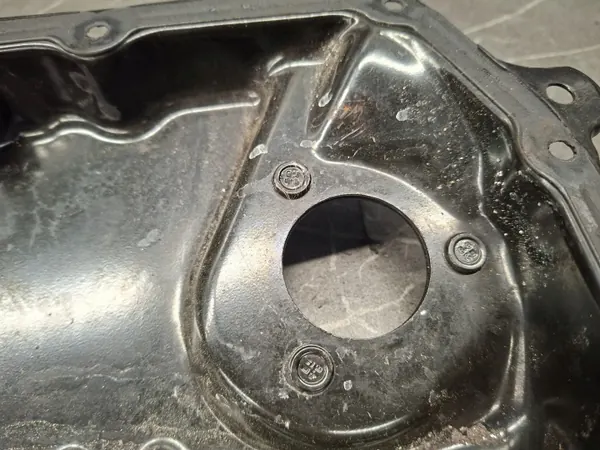 Audi OE Oljepanna nedre del OEM 05L103602 image 5