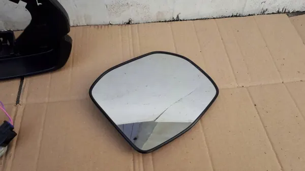 OEM wkład lusterka prawego HR-V III 2021- Rechter spiegelglas image 2