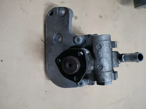 BMW servostyrpump OEM 6788838 för N47N motor image 5
