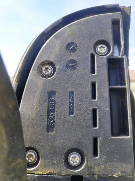 Rolo de porta-malas OEM ROLETA para Toyota Hilux VIII image 10