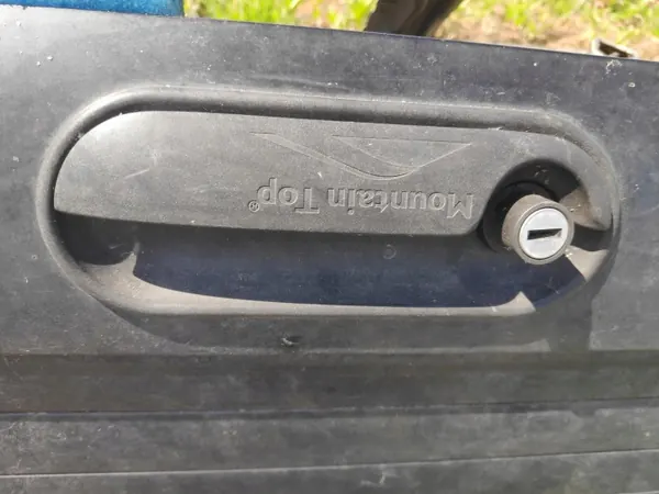 Rolo de porta-malas OEM ROLETA para Toyota Hilux VIII image 7