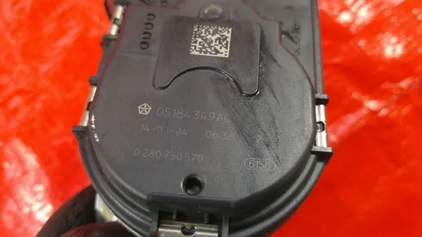 Gasklep Jeep Cherokee KL OEM 05184349AC 3.2L image 4
