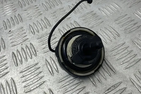 Bränsletanklock BMW 1 (F20) 7222392 1.6L diesel image 2