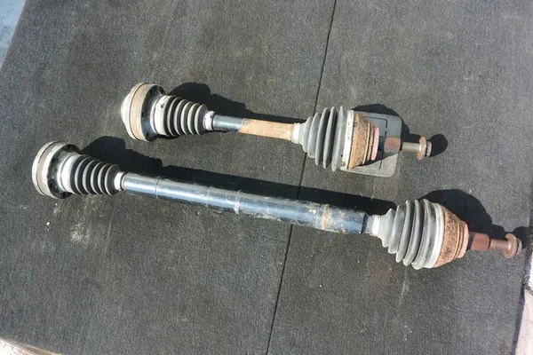 Höger drivaxel VW TIGUAN 1.4 TSI 2.0 TFSI Manuell 2WD image 6