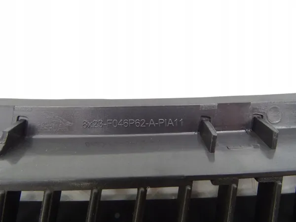 Grille de ventilation droite OEM 8X23-F046P62-A image 4
