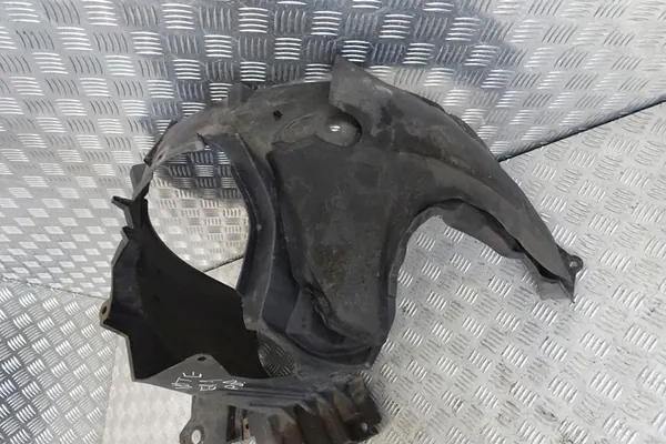 NISSAN NOTE E11 Front Right Wheel Arch 638429U000 image 3