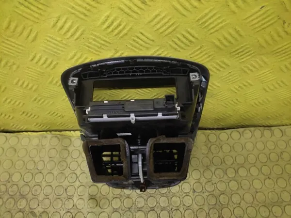 Grelha ventilação central Peugeot 207 OEM 9656992377 image 4
