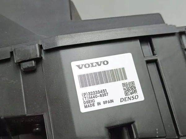 Volvo XC90 II Head-up display OEM 32233451 image 7