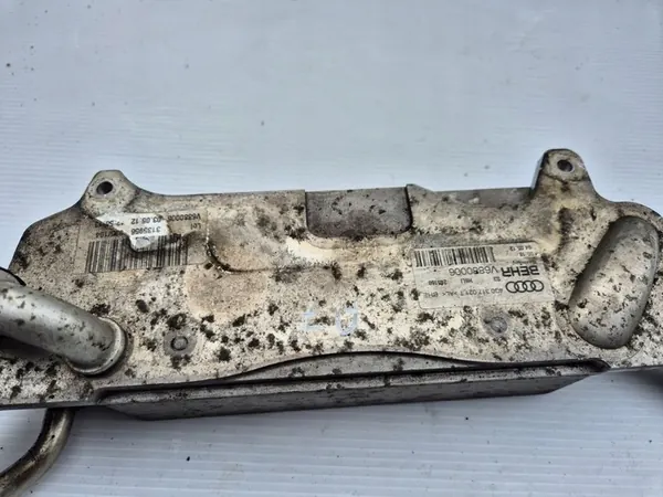 AUDI A7 4G 3.0 TDI Ölkühler 4G0317021T image 3