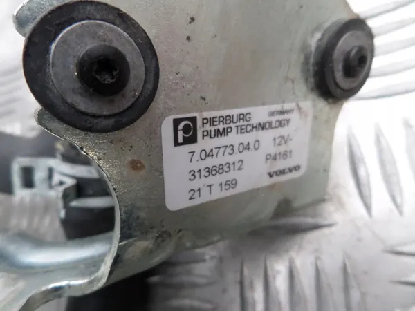 Volvo Vesipumppu 31368312 image 3