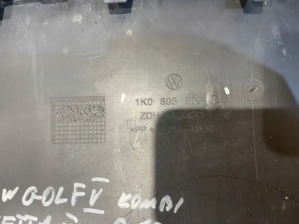 VW Jetta Golf V 1K 07-09 Framskärmskydd image 8