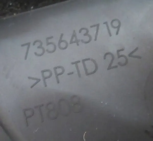 Fiat OEM 735643719 Passagerarinstrumentpanelsfack image 4