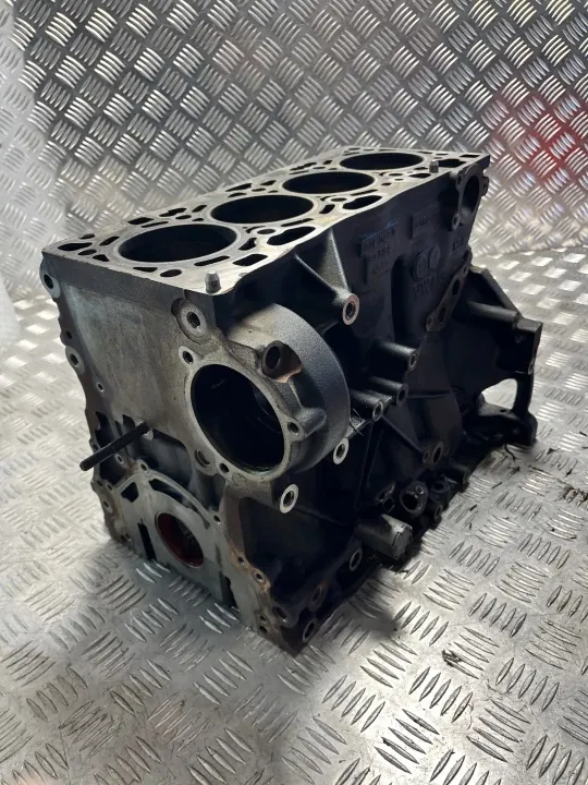 Bloco motor SEAT OEM 04L023A para Ateca 1.6 TDI image 8