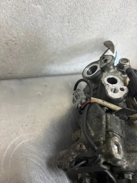 Compresor de aire acondicionado Mercedes W176 A0042301711 image 2