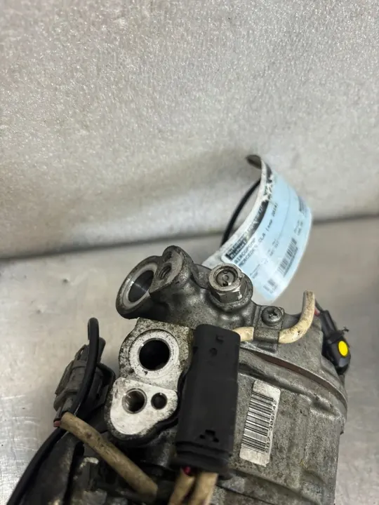 Compresor de aire acondicionado Mercedes W176 A0042301711 image 3