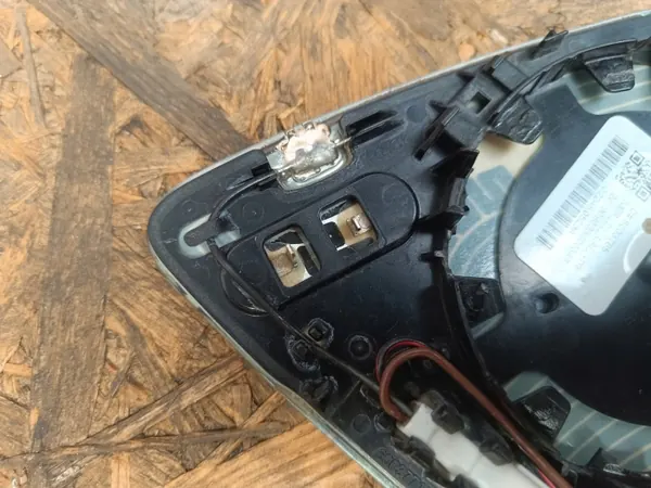 Inserção espelho esquerdo OEM C22480523A - Mercedes W213 image 7