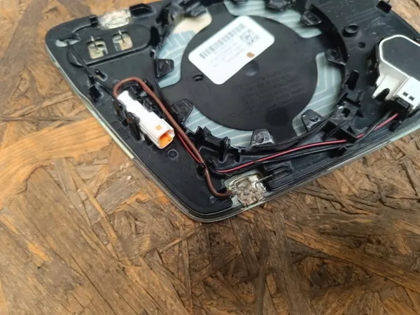 Inserção espelho esquerdo OEM C22480523A - Mercedes W213 image 8