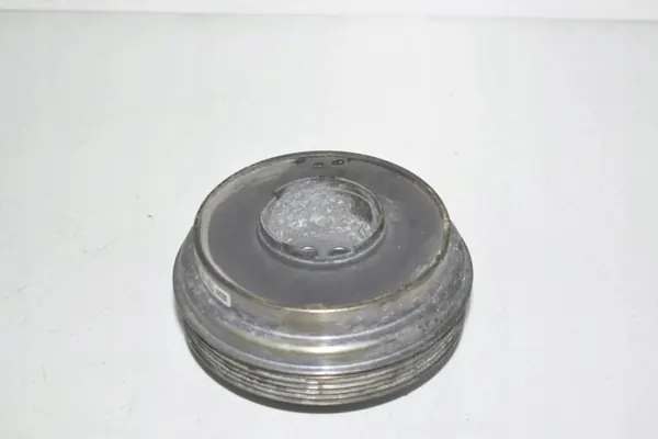 Kampiakselin hihnapyörä OEM 11237925778 BMW F40 2.0L image 2