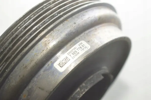 Kampiakselin hihnapyörä OEM 11237925778 BMW F40 2.0L image 5