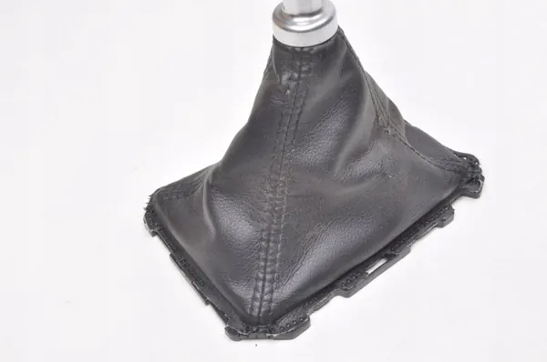 Ford Focus MK3 Versnellingspookhoes OEM BM51-A045B79 image 9