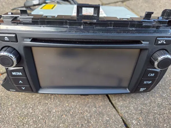 Toyota Yaris III Radio Navigatie OEM 86140-0D050 2013 image 3