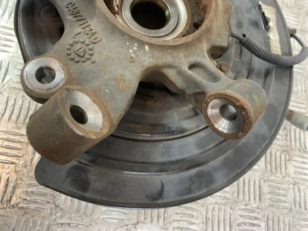 Moyeu Roue Arrière Gauche OEM 04877113AC image 6