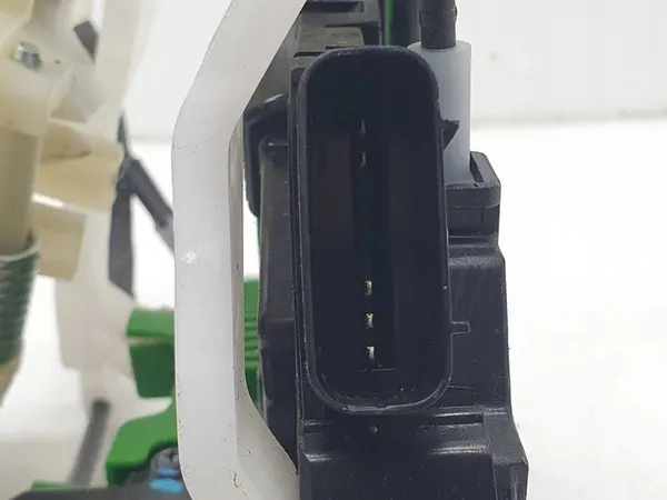 Höger Framdörrslås Kia Sorento III 81320-C5010 Komplett image 3