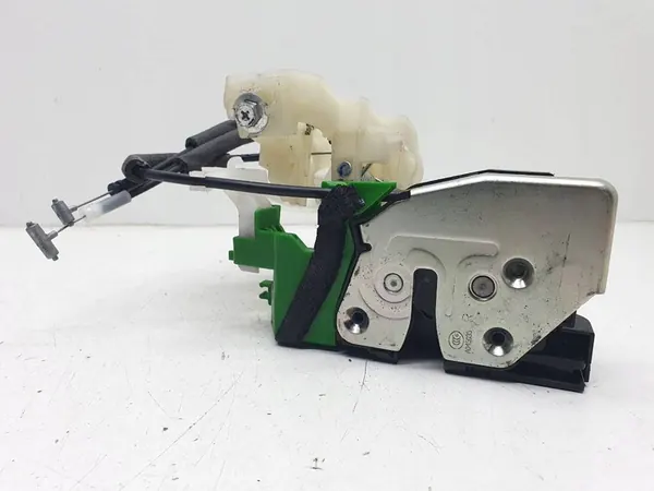 Höger Framdörrslås Kia Sorento III 81320-C5010 Komplett image 6