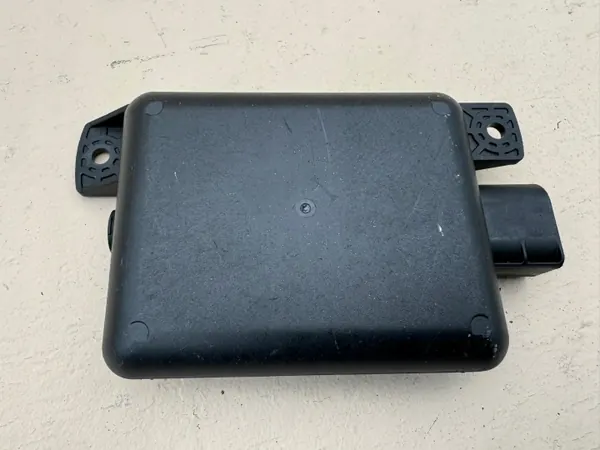 Skoda OE 5Q0907686C Radarcontroller Gebruikt image 2