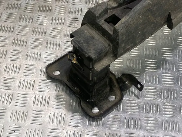 Skoda Yeti etupuskurinvahvike OEM FBZ25308 image 3