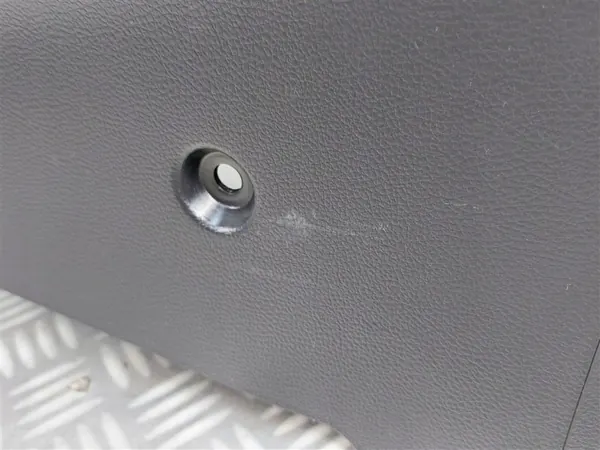 Reposabrazos consola central OEM 84633-A4000 Kia Carens IV image 4