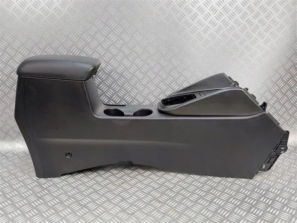 Reposabrazos consola central OEM 84633-A4000 Kia Carens IV image 8