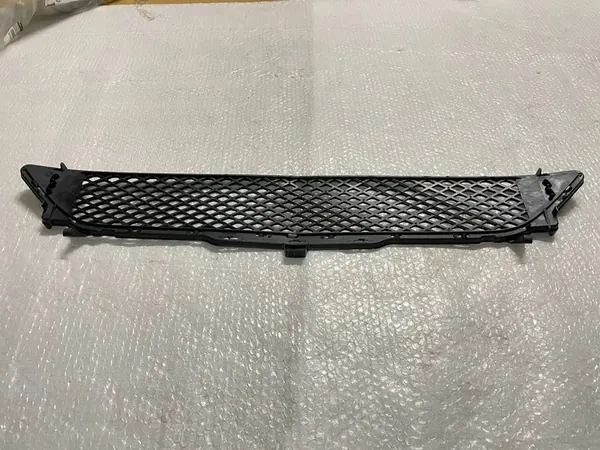Grille inférieure de pare-chocs avant Mercedes-Benz B W246 image 9