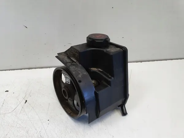Peugeot 206 Power Steering Pump image 3