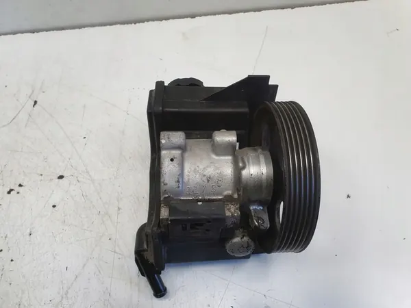 Peugeot 206 Power Steering Pump image 8