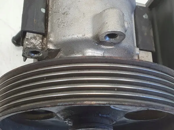 Peugeot 206 Power Steering Pump image 9