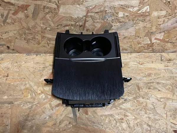 Prateleira porta-copos OEM 01829337B83 Alfa Romeo Giulia image 3