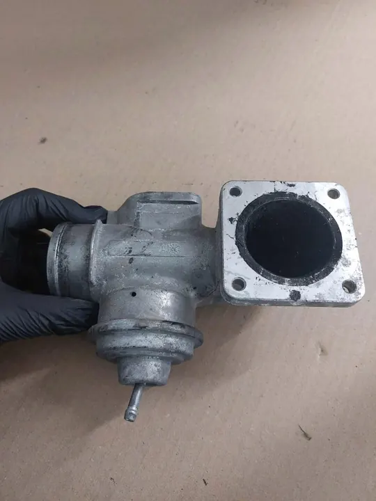 EGR Venttiili Imu VW Transporter T4 2.5 TDI 074129499B image 3