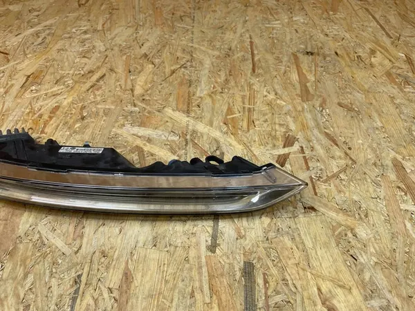 Sinal LED DRL Direito Porsche Cayenne 7P5941182J image 10