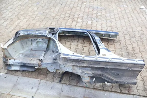 Guardabarros trasero derecho Jeep Renegade OEM 1206091949 image 7