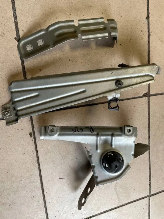 Support de garde-boue BMW 2 F45 OEM 758061219 - 3 pièces image 2