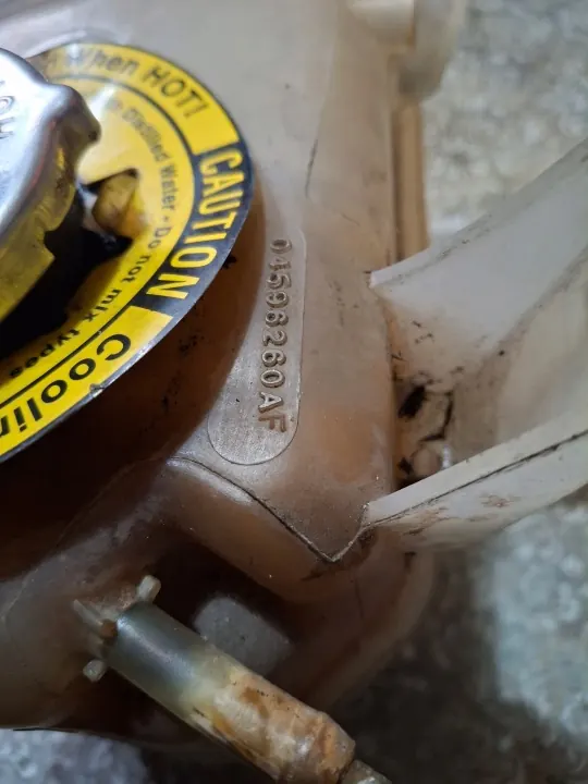 Kühlmittelausgleichsbehälter OEM 04596260AF - Gebraucht image 3