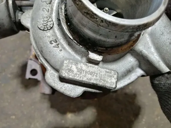 Turbocompressor OEM 55190872 para Opel Vectra C 1.9L Diesel image 4