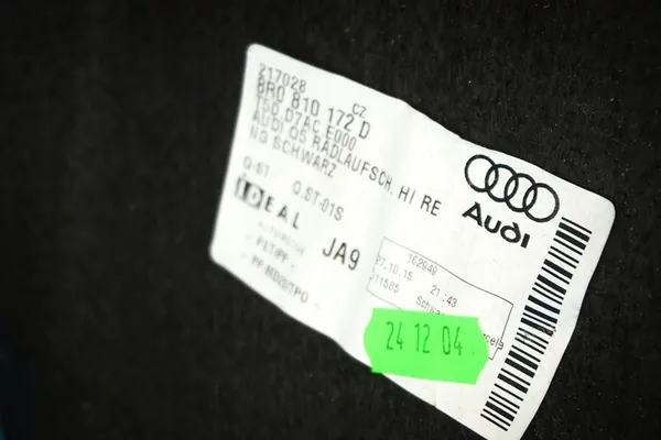 Rear Right Wheel Arch Audi Q5 SQ5 8R 8R0810172D image 4