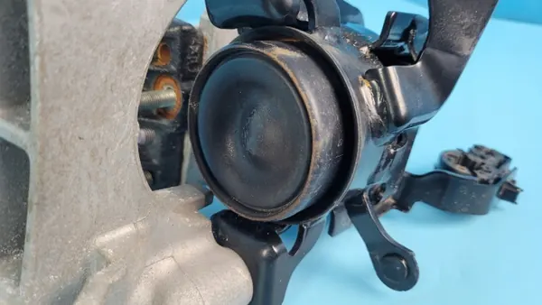 Motorlager R6 OEM TOYOTA RAV4 V 2.0 VVTi 19r image 10