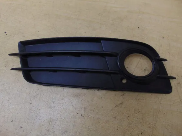 Grille de pare-chocs avant Audi A4 B8 droite S-line OEM image 2