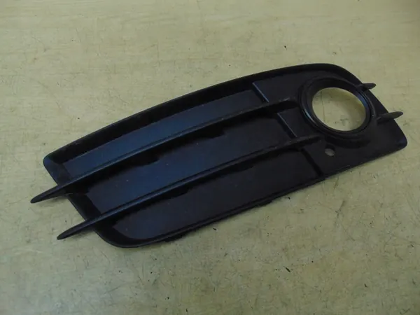 Grille de pare-chocs avant Audi A4 B8 droite S-line OEM image 3