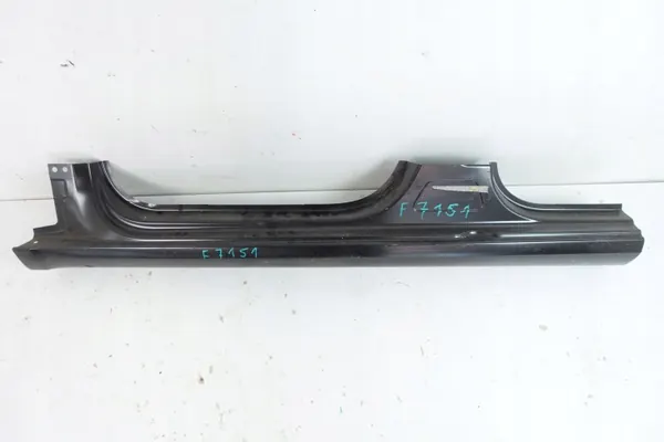 SKODA OCTAVIA III 2013- Couvre-poteau avant gauche OEM image 2